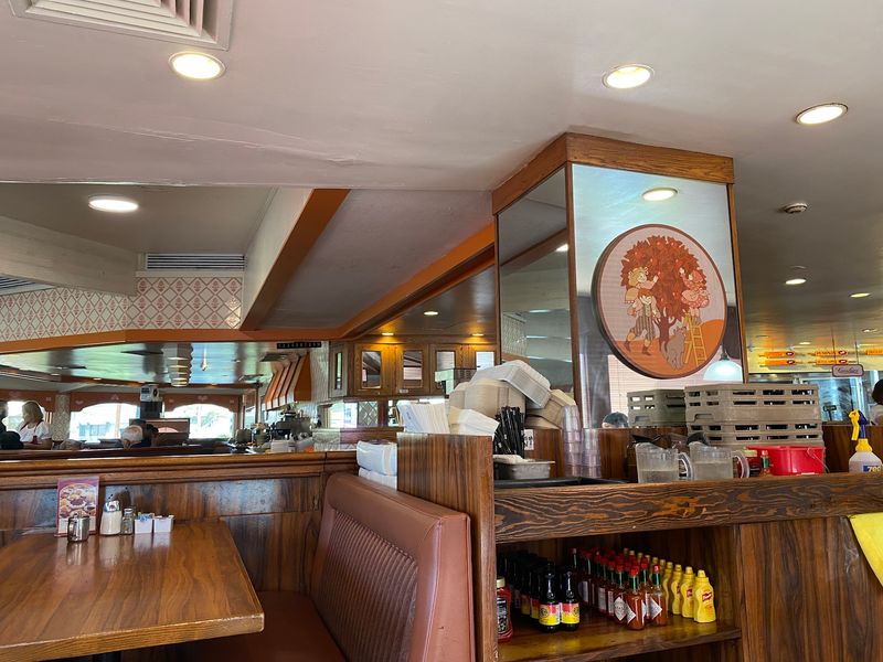 A Cozy Diner Atmosphere