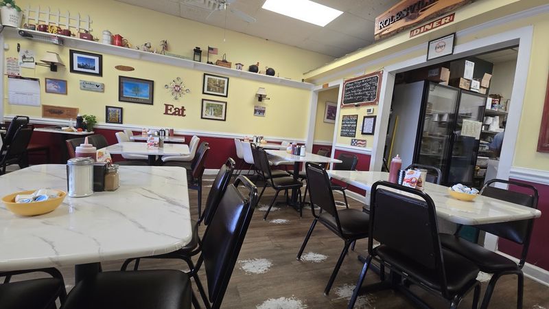 A Diner That Refuses To Modernize Its Charm A Diner That Refuses To Modernize Its Charm