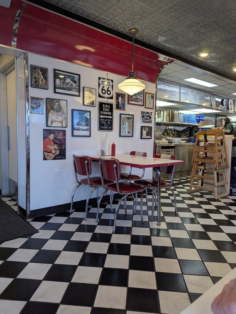 A Diner That Still Feels Like A Real Diner