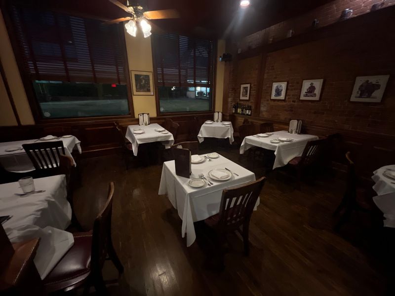 A Dining Room That Rewinds The Clock