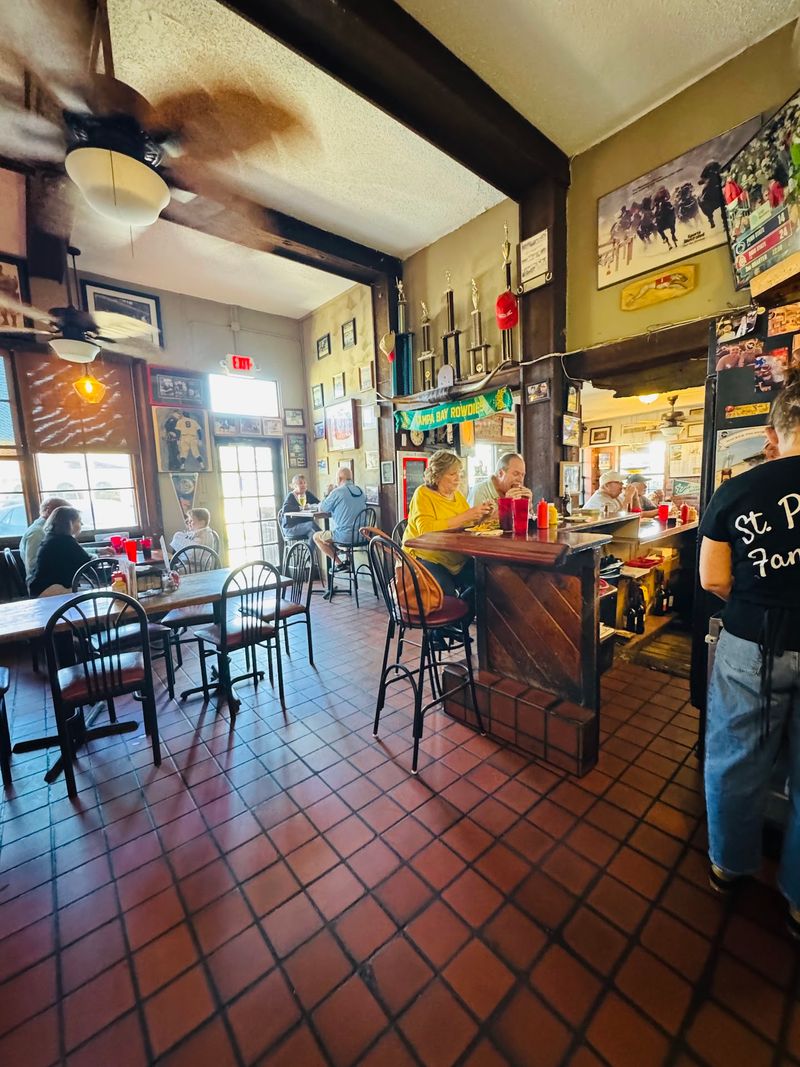 A Dive-Bar Feel With Real Warmth