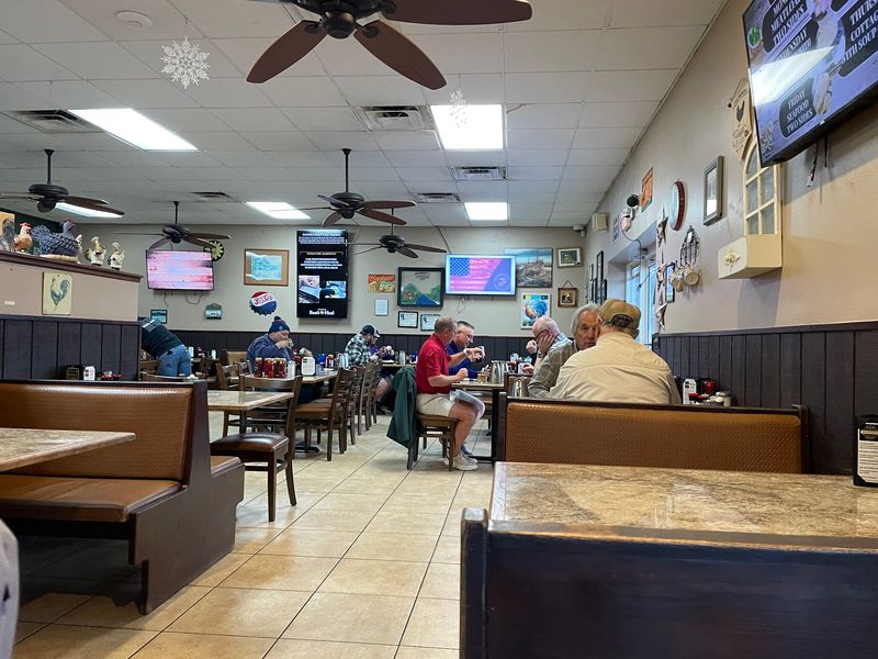 A Down-Home Diner With Country Roots