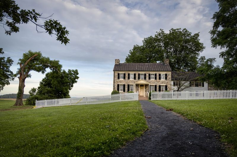 A Farm With Roots in the 1860s