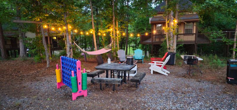 A Fire Pit Setup That Sets the Mood