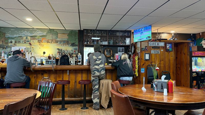 A Friendly Crowd and a Jukebox