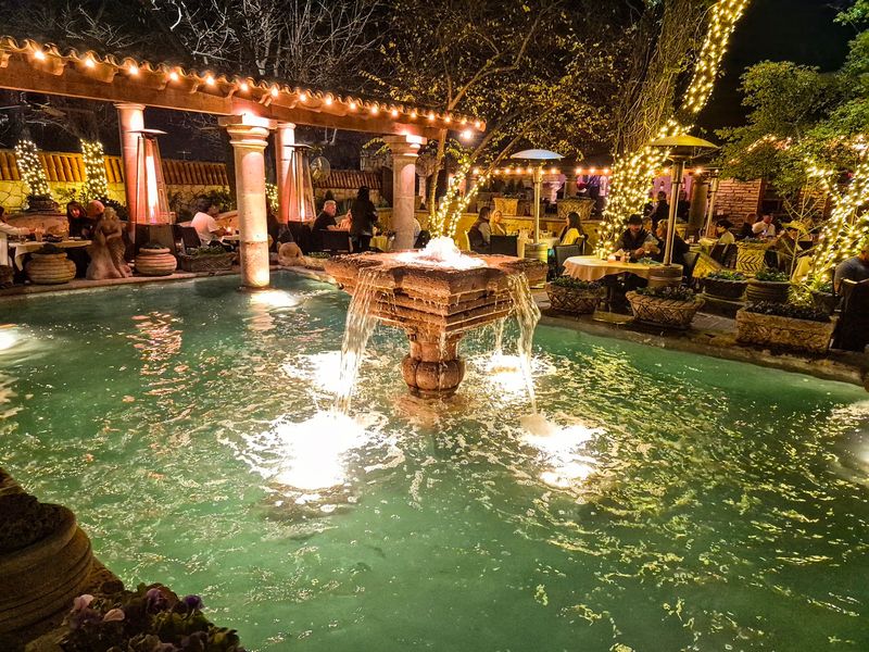 A Garden Patio That Steals the Show A Garden Patio That Steals the Show