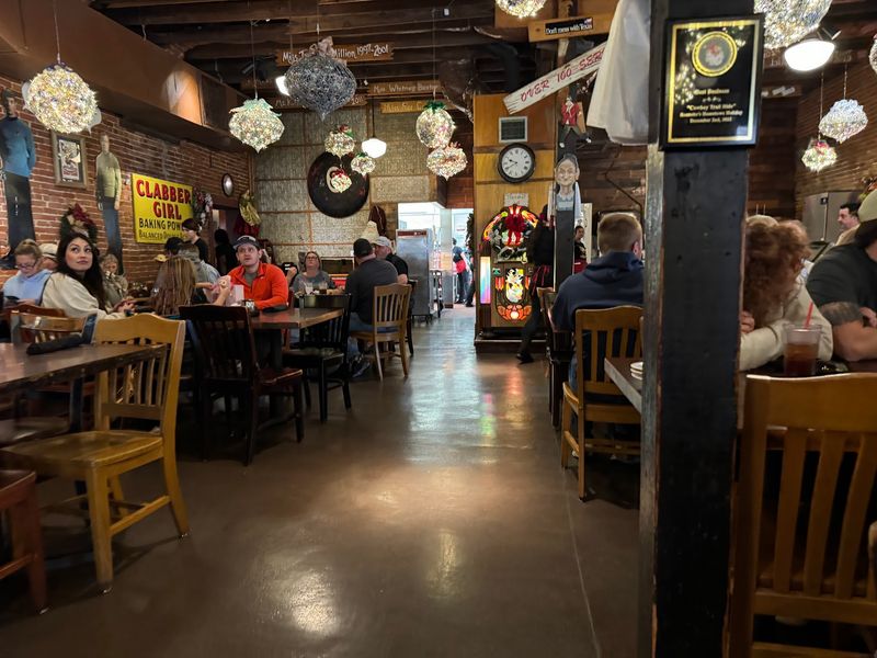 A Homey Atmosphere For Every Occasion
