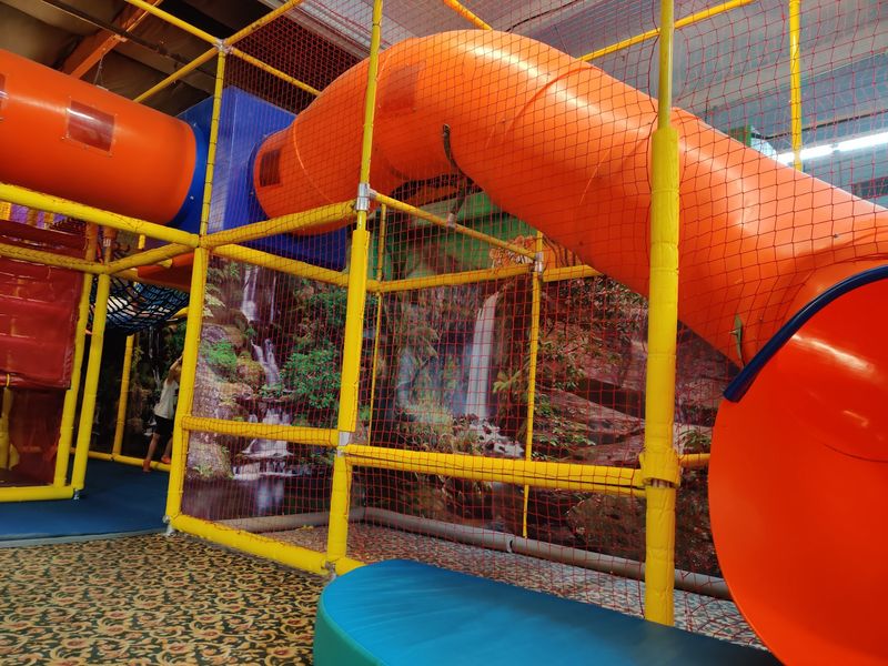 A Jungle Gym That Lets Kids Burn Off Every Last Drop of Energy A Jungle Gym That Lets Kids Burn Off Every Last Drop of Energy