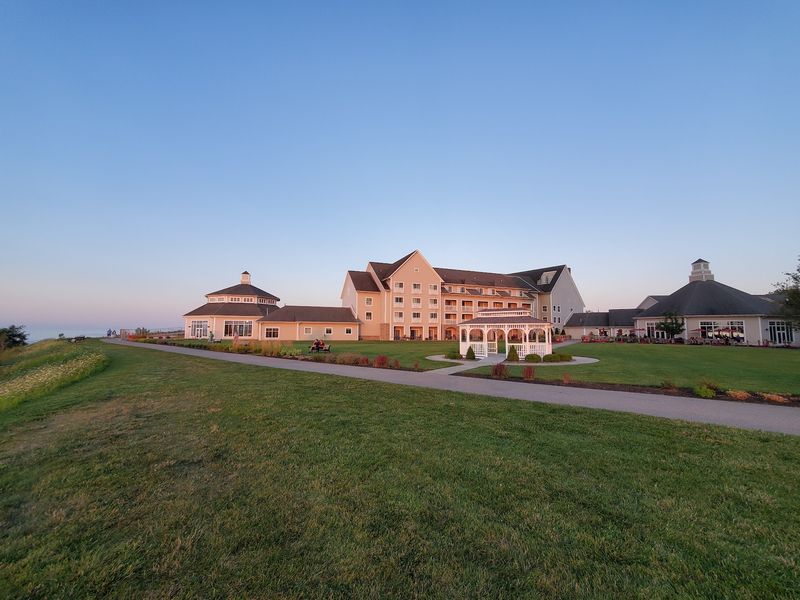 A Lakefront Escape on Ohio's Northern Edge