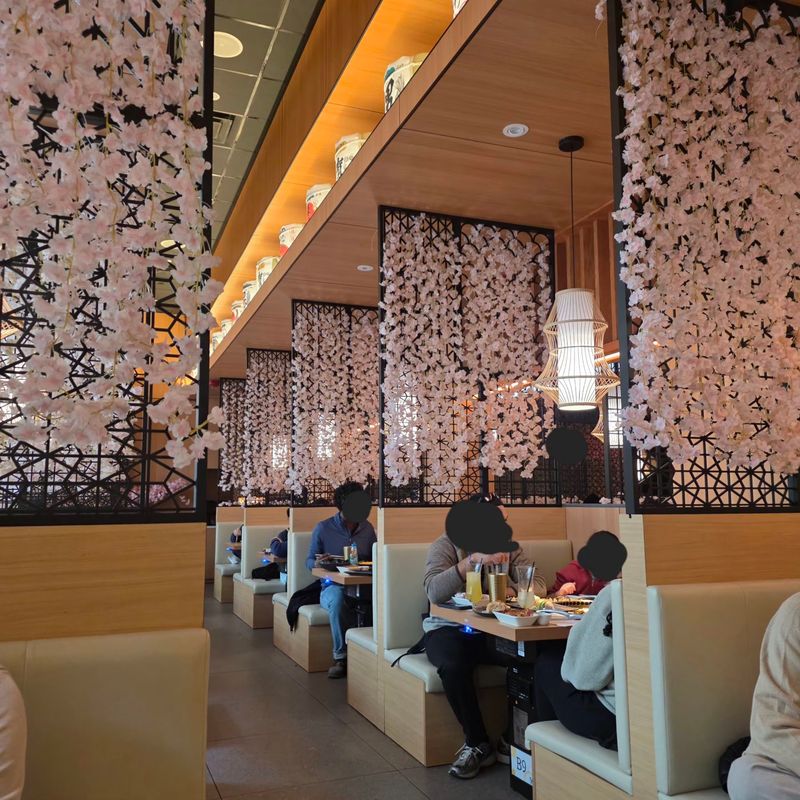 A Lively Yet Comfortable Atmosphere Perfect for Any Occasion
