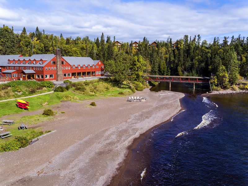 A Lodge With Deep North Shore Roots