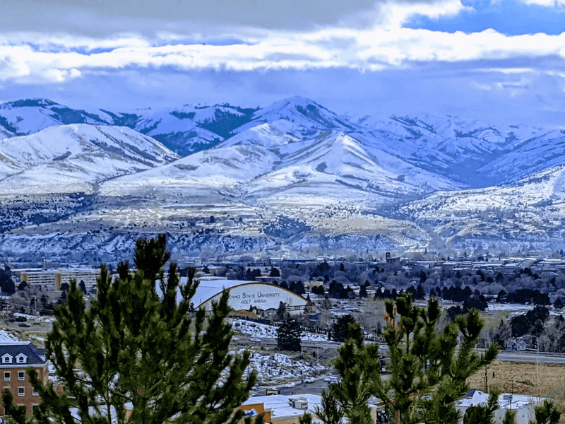 A Mild, Four-Season Climate