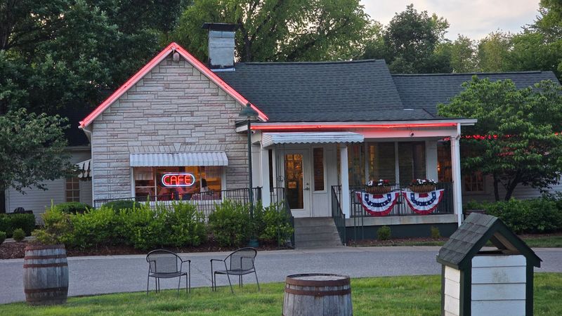 A Motel That Traded Rooms for Recipes A Motel That Traded Rooms for Recipes