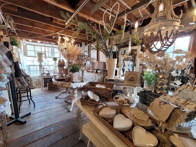 A One-Stop Shop For Gift Hunters A One-Stop Shop For Gift Hunters