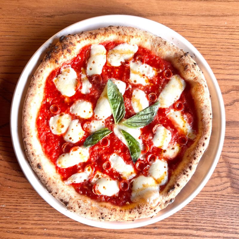 A Pizzeria Named For 90 Seconds
