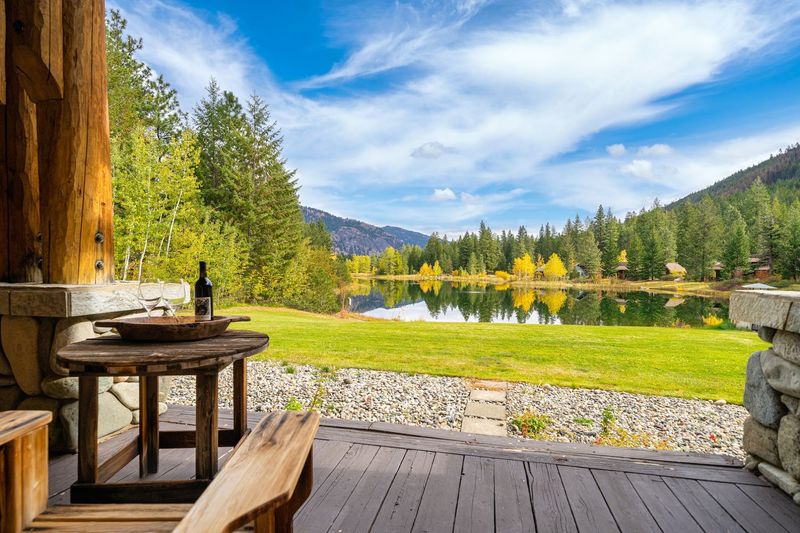 A Quiet Address in the Heart of the Methow A Quiet Address in the Heart of the Methow