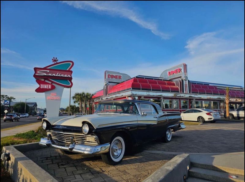 A Retro Landmark On Gulf Shores' Second Avenue