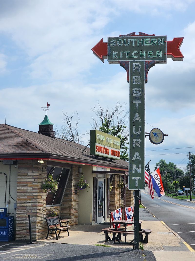 A Roadside Landmark With A Seventy-Year History