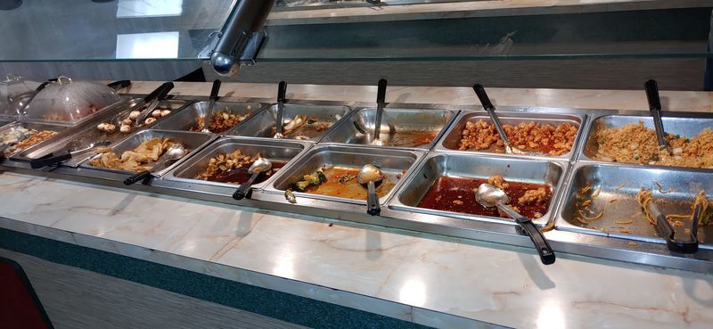 A Small-Town Buffet Worth the Detour A Small-Town Buffet Worth the Detour