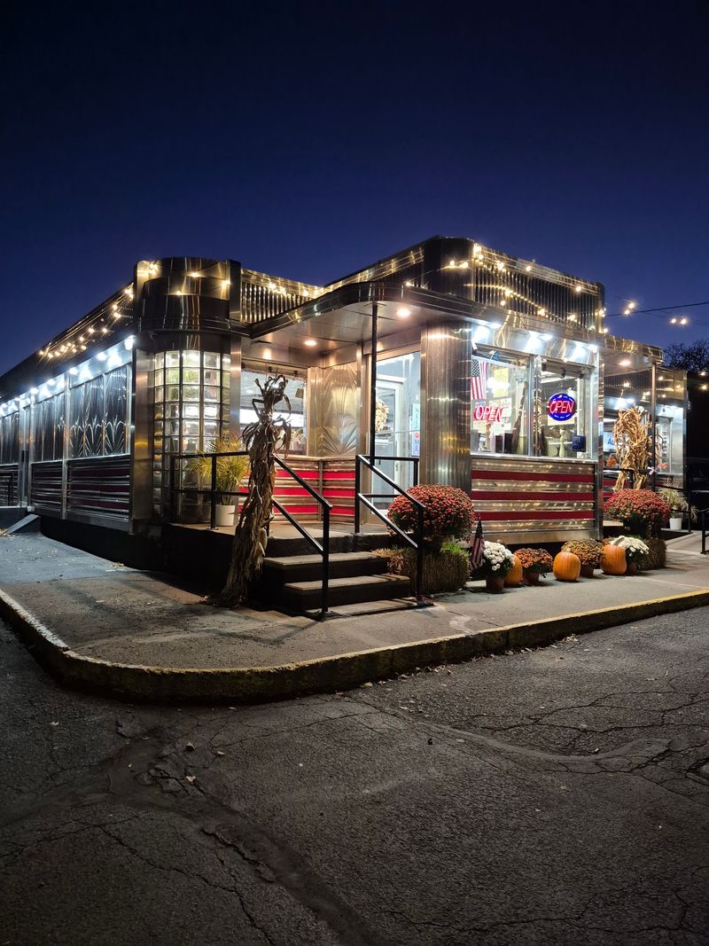 A Small-Town Landmark on Delaware Street