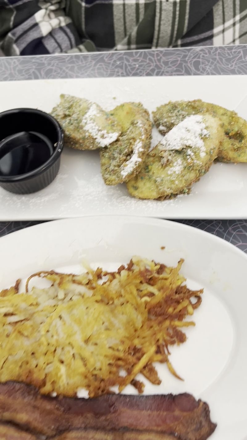 A Southern Breakfast Worth Setting the Alarm For