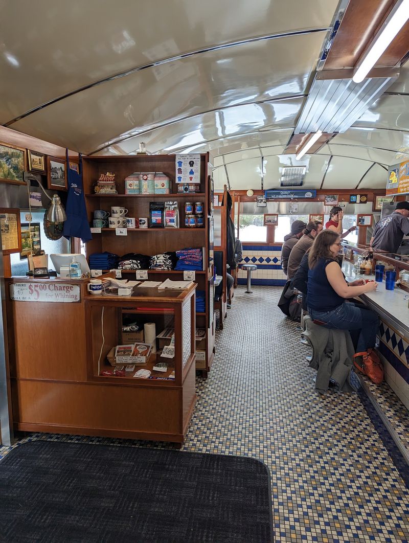 A Staff That Knows the Menu by Heart