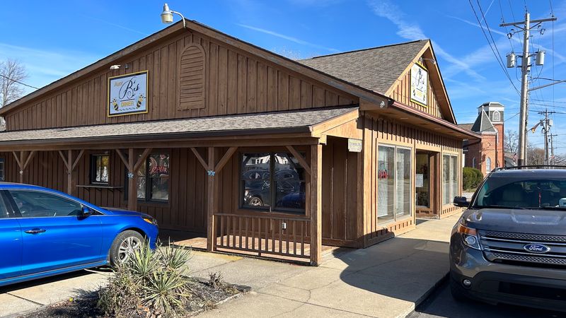 A Stop for Disc Golfers and Road Trippers A Stop for Disc Golfers and Road Trippers