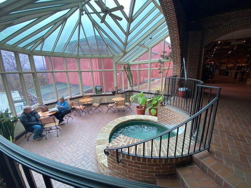 A Tasting Room Built for Lingering A Tasting Room Built for Lingering