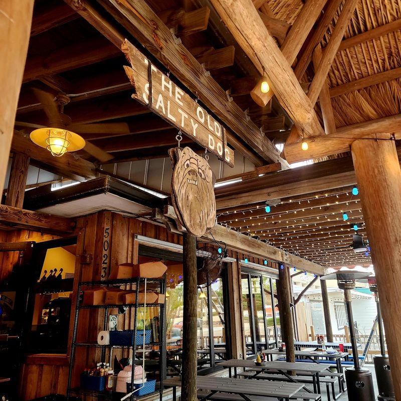 A Tavern Tucked Into Siesta Key Village A Tavern Tucked Into Siesta Key Village