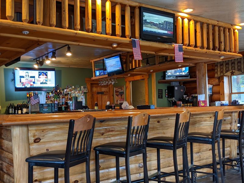 A Tavern With Nightly Drink Deals