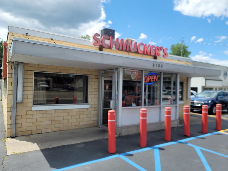 A Toledo Landmark With a Reynolds Road Address
