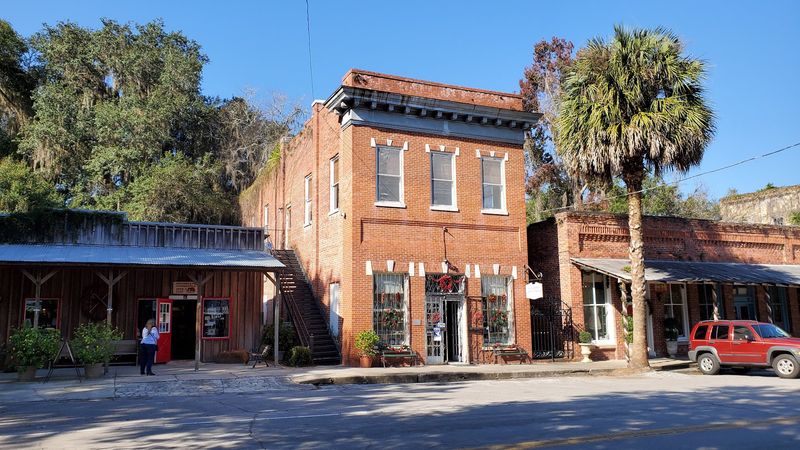 A Town With Deep Roots South of Gainesville