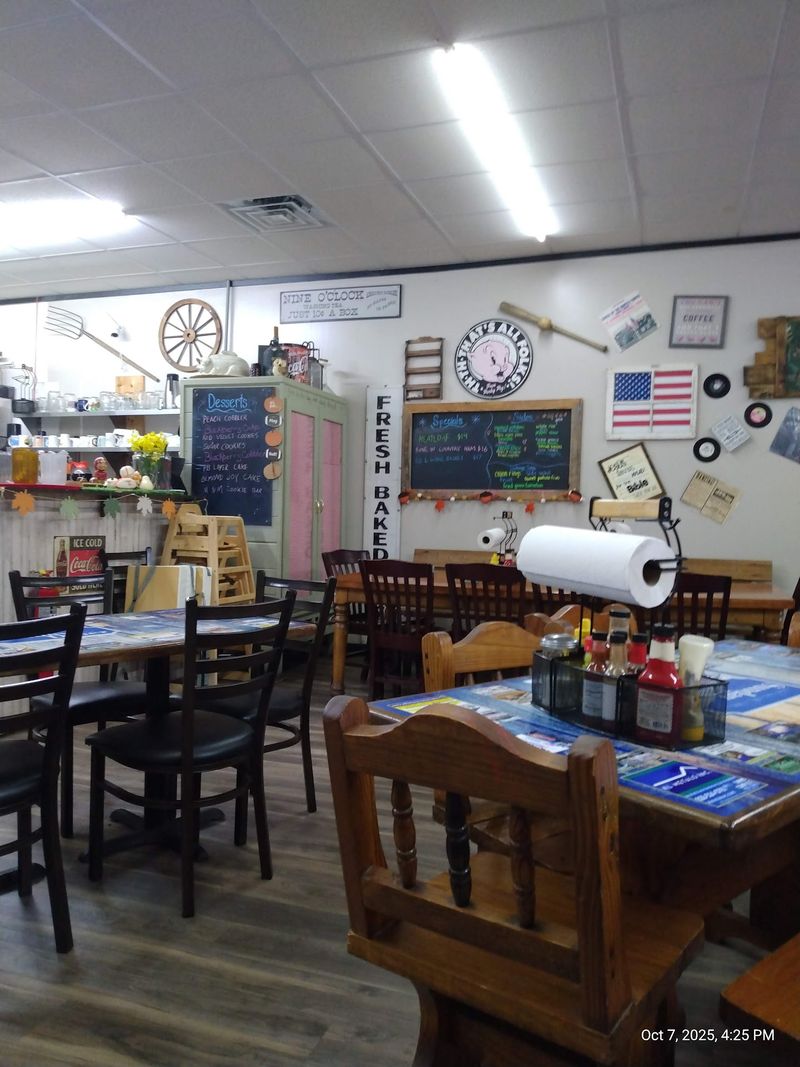 A True Clayton Staple With Small-Town Warmth