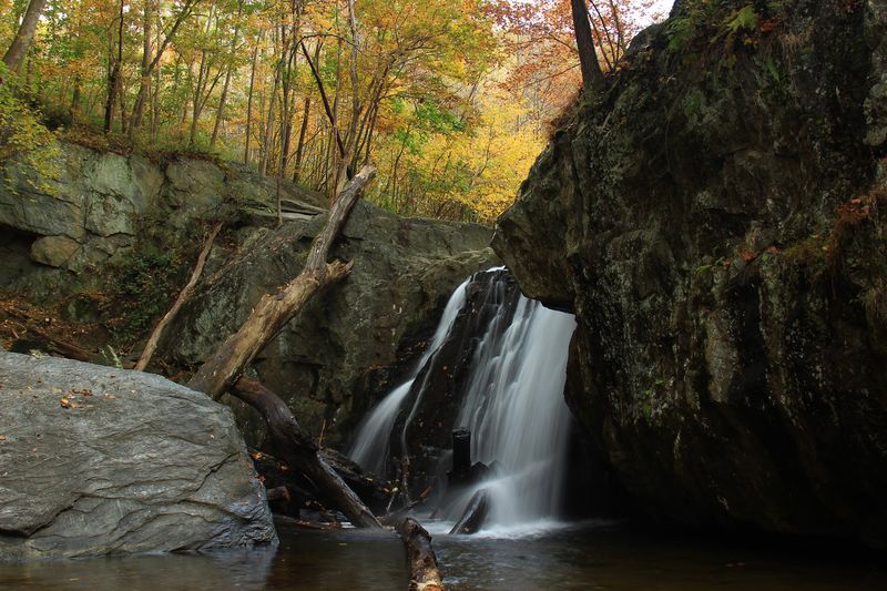A Twenty-Foot Drop That Earns Its Reputation A Twenty-Foot Drop That Earns Its Reputation