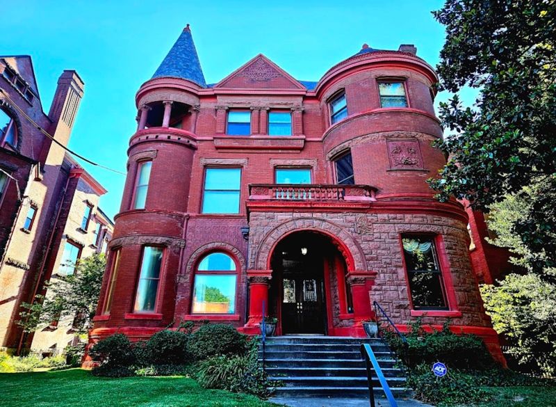 A Victorian Address In The Heart Of Old Louisville