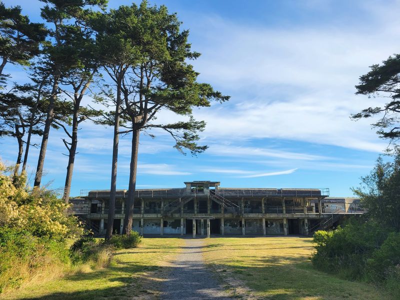 A Waterfront Fort at the Edge of Port Townsend A Waterfront Fort at the Edge of Port Townsend