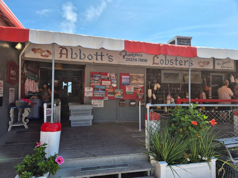 Abbott's Lobster in the Rough, Noank