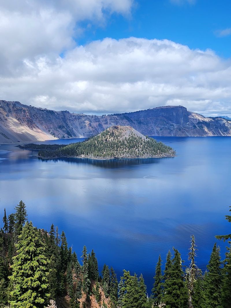 Access to Crater Lake National Park, Klamath Falls, Oregon