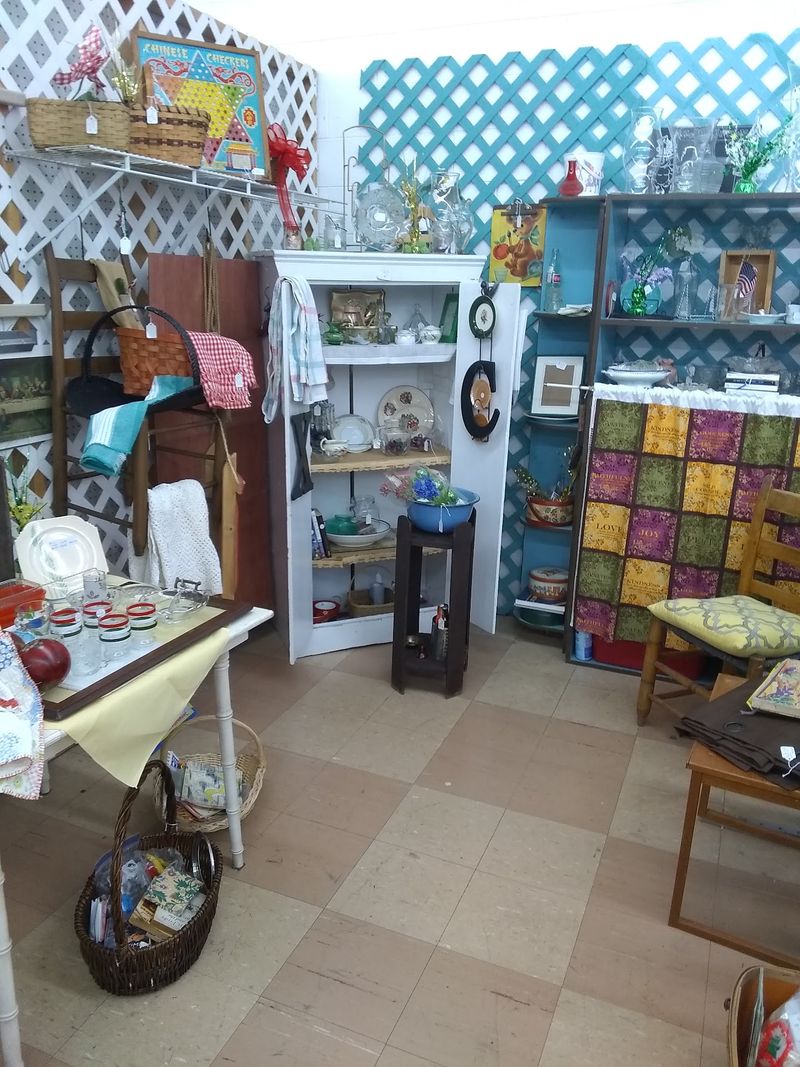 Affordable Prices for Everyday Shoppers Affordable Prices for Everyday Shoppers