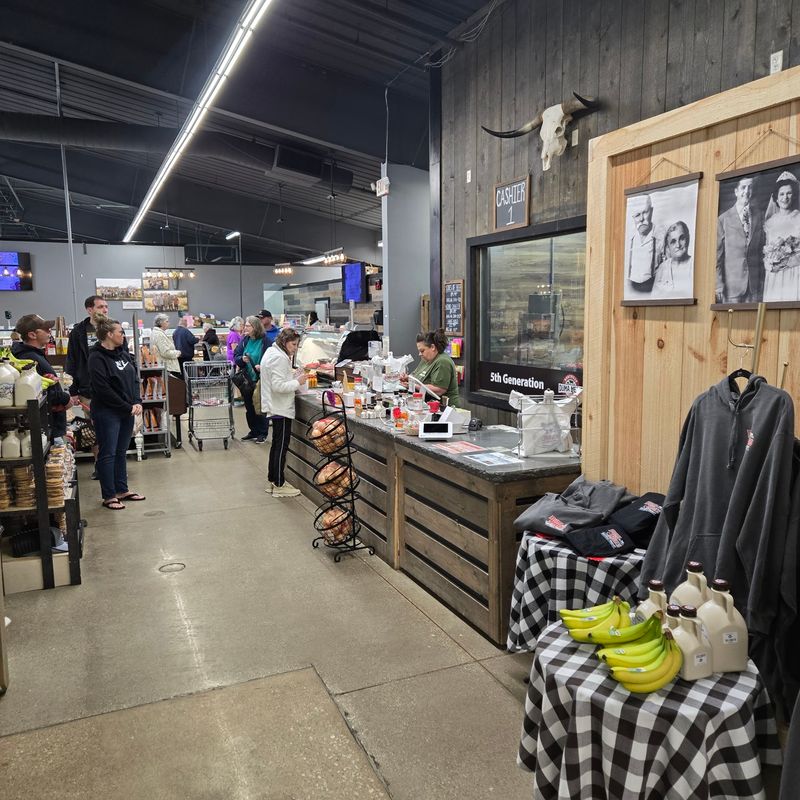 Aida's Bakery, a Sweet Spot Everyone Talks About