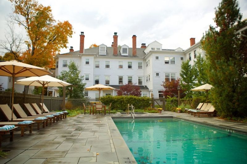 Amenities That Blend Old and New Amenities That Blend Old and New