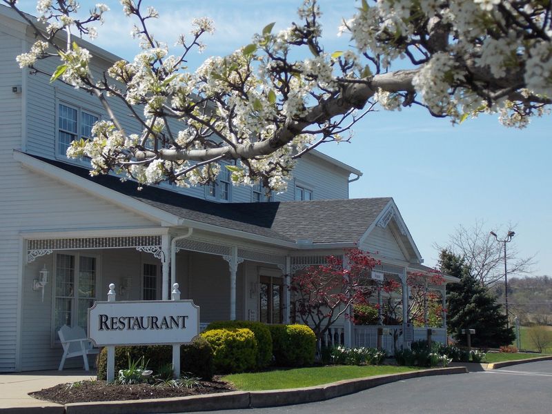 Amish Door Restaurant, Wilmot