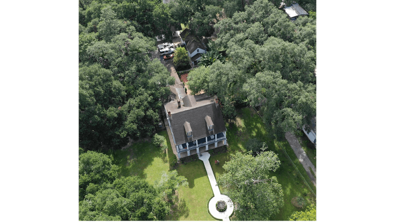An 1820s Home Off A Leafy Lafayette Road An 1820s Home Off A Leafy Lafayette Road