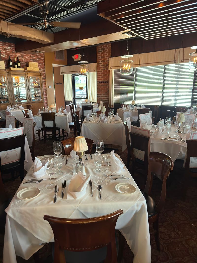 An Old-School Dining Room Feel