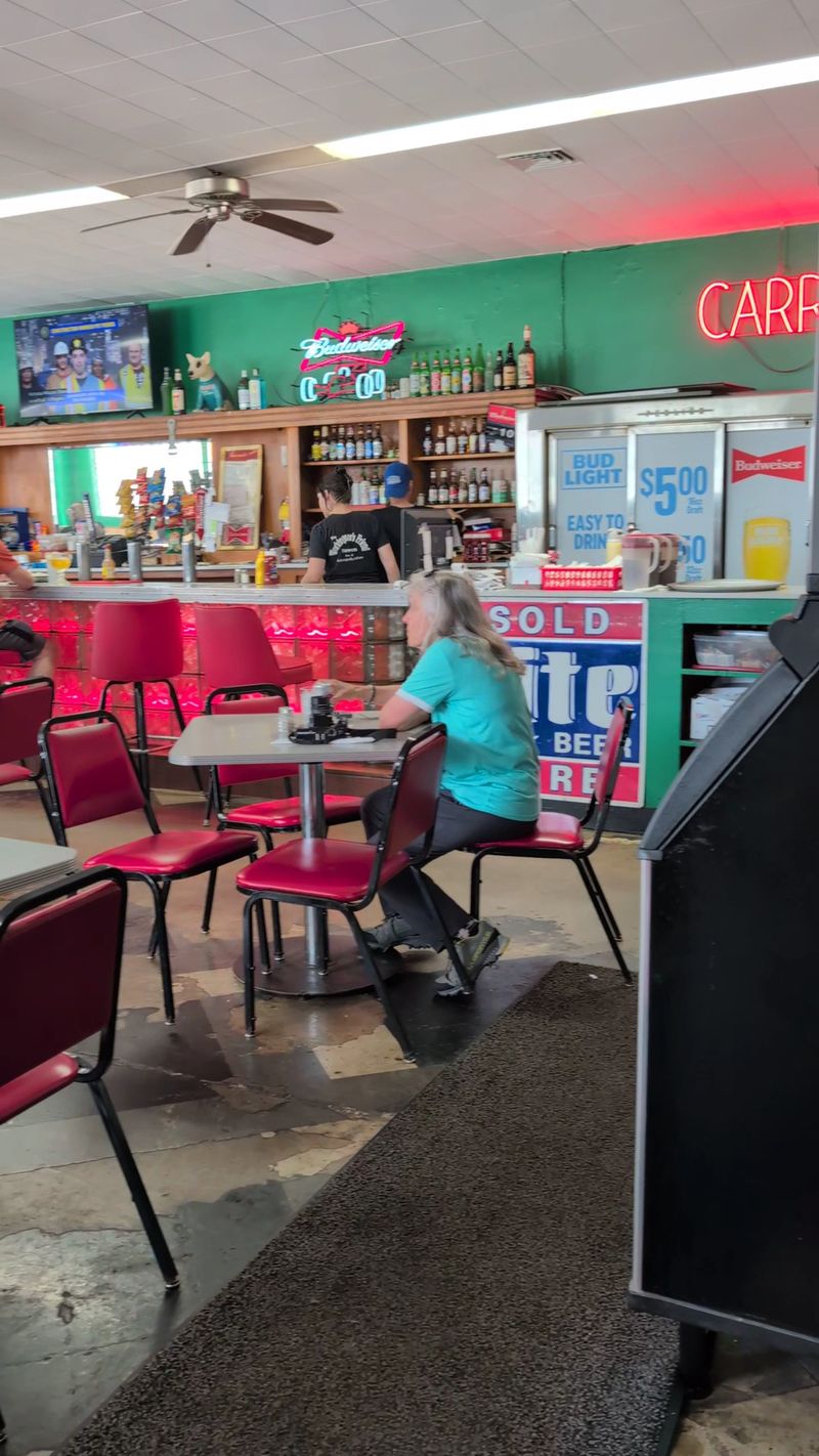 An Old-School Space With Zero Pretense