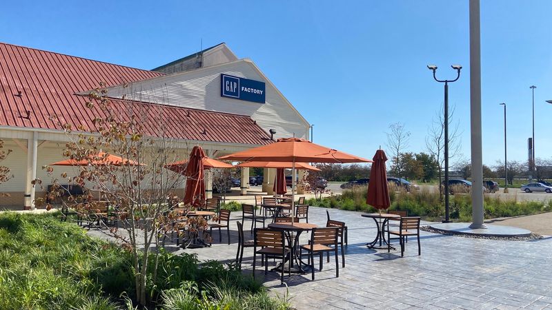 An Open-Air Layout That Just Makes Sense
