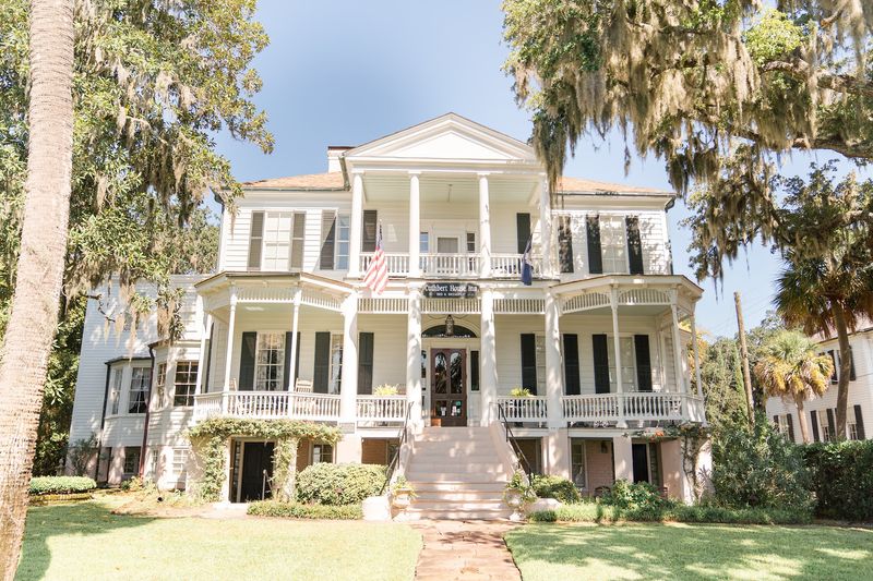 Antebellum Mansions That Steal the Show Antebellum Mansions That Steal the Show