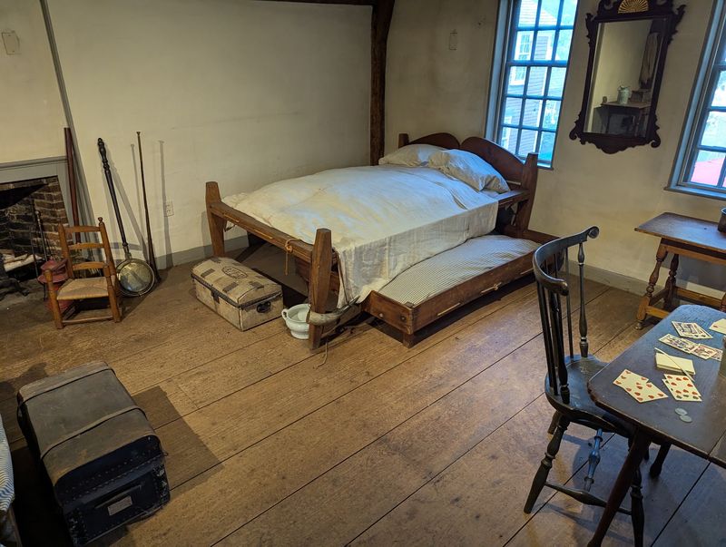 Antique-Filled Rooms for an Overnight Stay