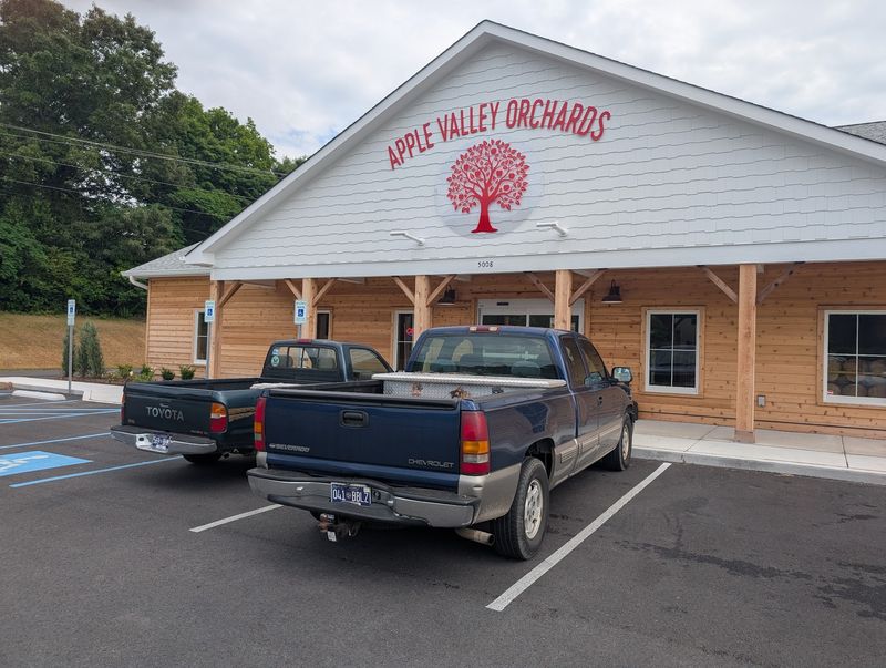 Apple Valley Orchards, Cleveland, Tennessee Apple Valley Orchards, Cleveland, Tennessee