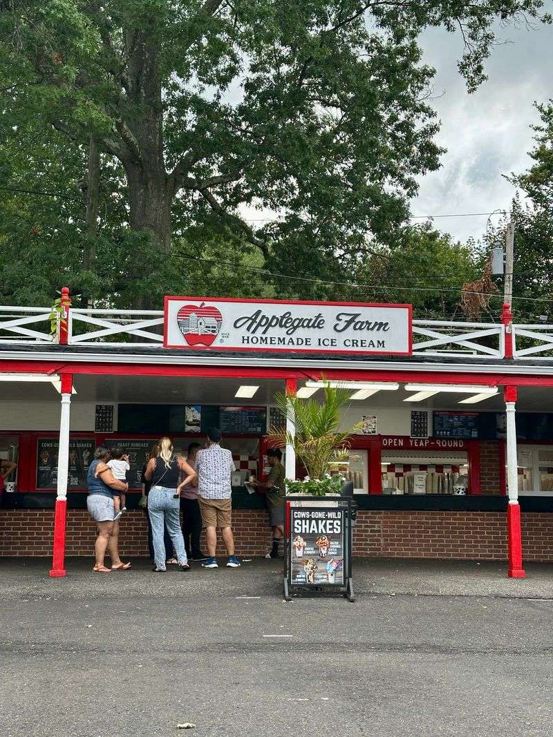 Applegate Farm, Montclair